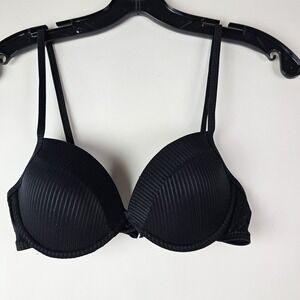 YMI‎ Women Bra Medium Black Ribbed Clasp Back Lightly Padded